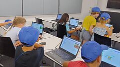 Kinder beim Programmieren